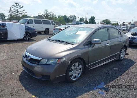 2010 Honda Civic Lx z USA, uszkodzony, nr VIN 2HGFA1F58AH540713